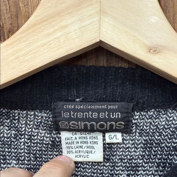 Vintage Le 31 Simons Monochrome Floral Crew Neck Sweater - Picture 2 of 2